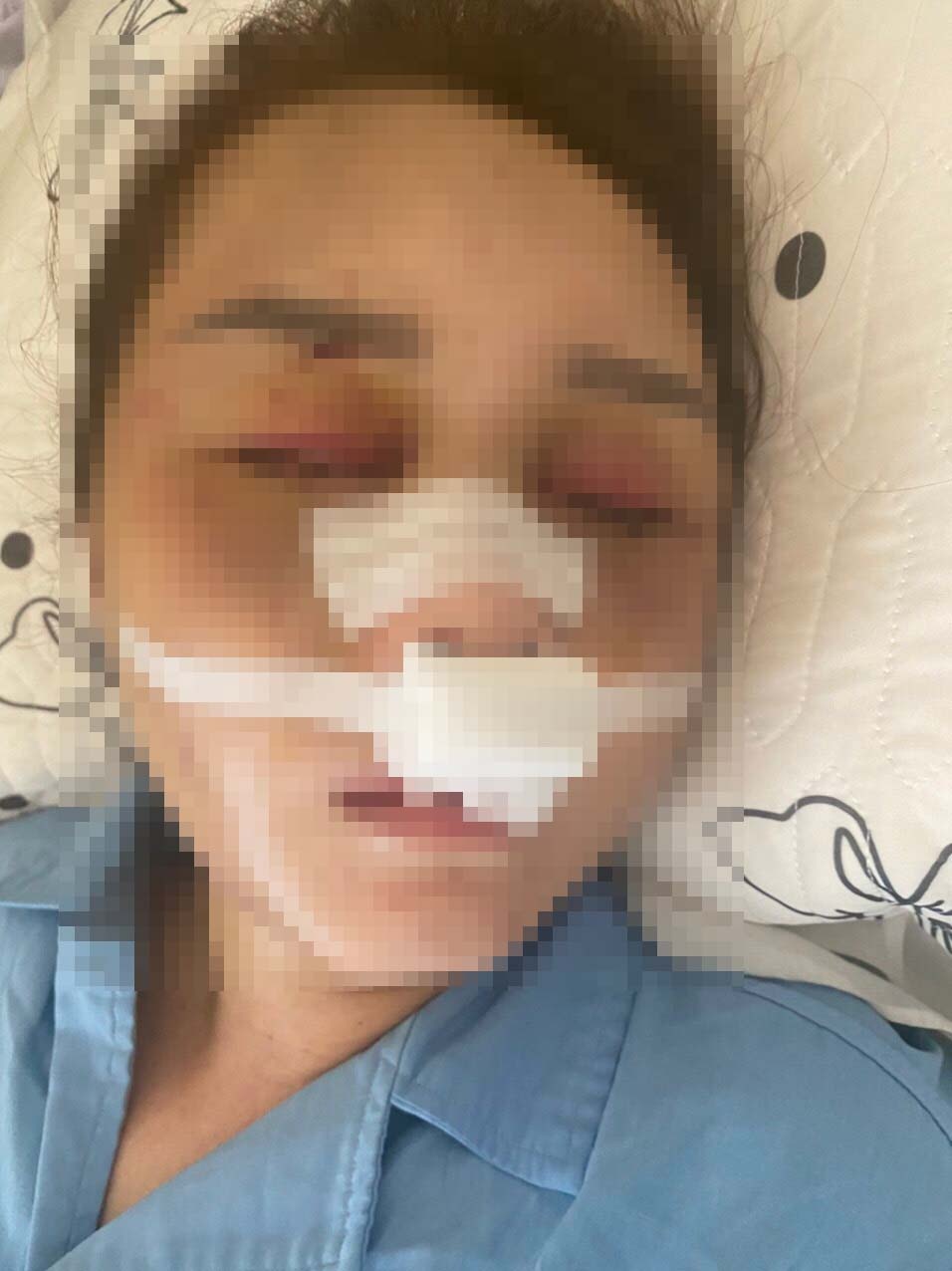 danh ghen karaoke anh 1