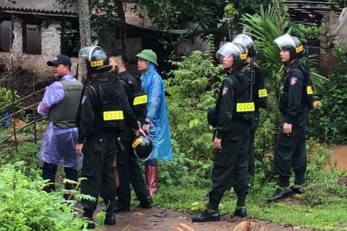 Doi phuong an truy bat trong vu sat thuong 4 nguoi o Hoa Binh hinh anh