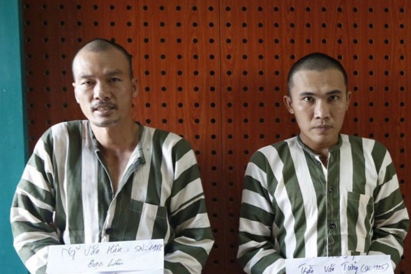 Hai nhom thanh nien no sung nao loan khu dan cu vi quyt tien mua dam hinh anh