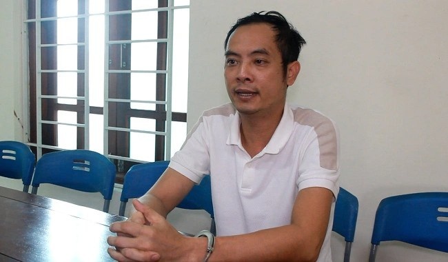 Ba giao vien bi bat tren chieu bac tai Nghe An hinh anh