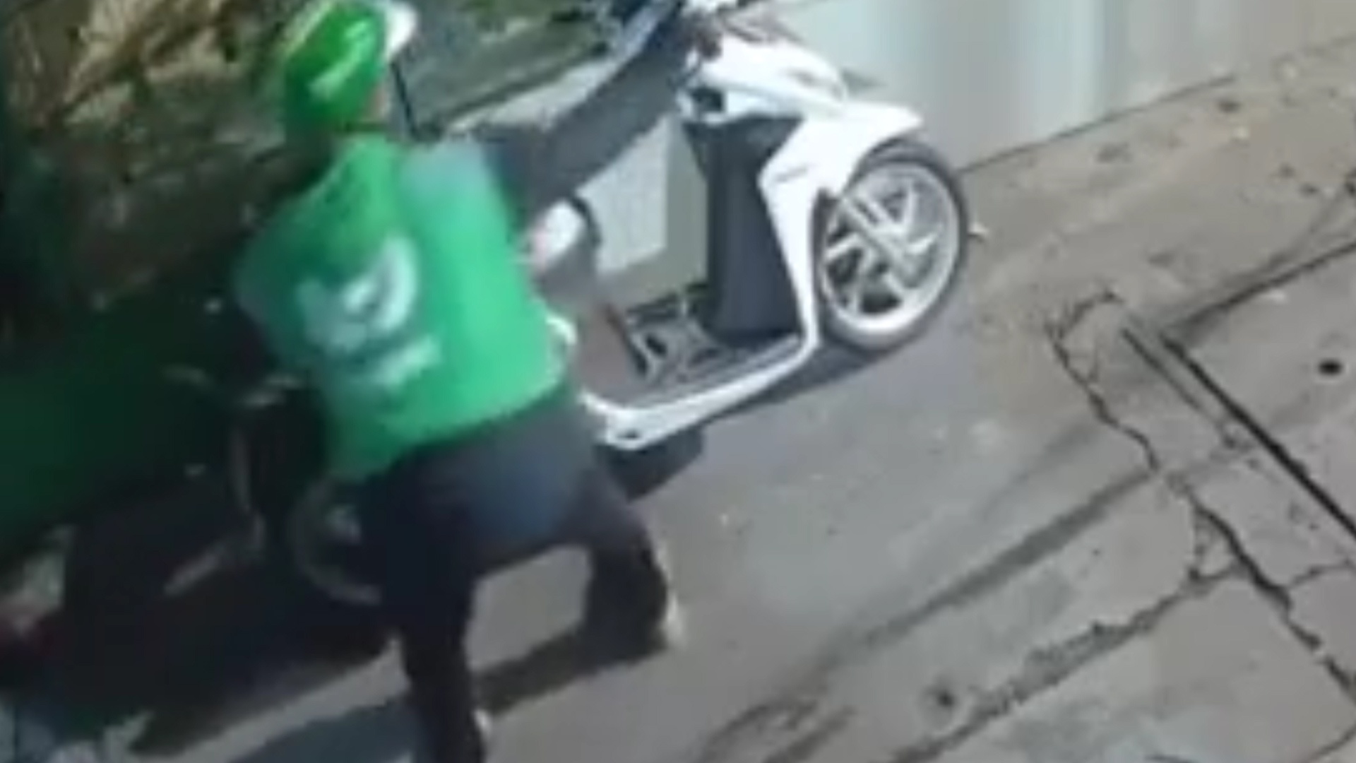 Trom xe may mac ao xe om cong nghe hinh anh