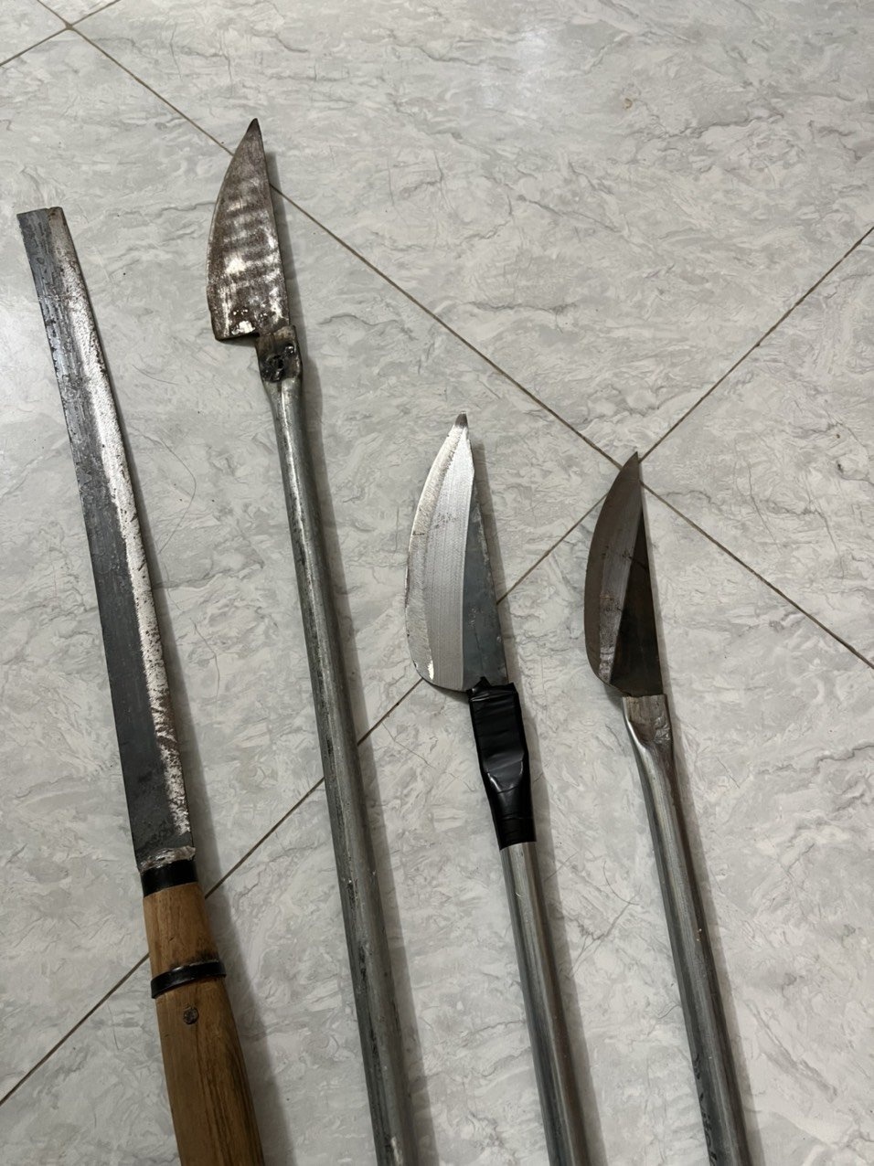 60 nguoi hon chien anh 1