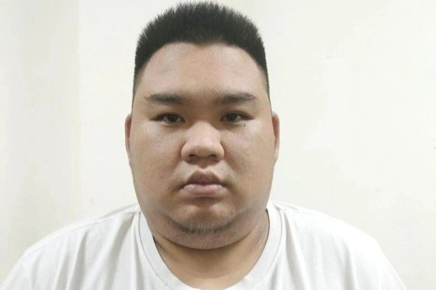 Lua hang loat nguoi bang cach chinh sua hinh anh chuyen khoan hinh anh