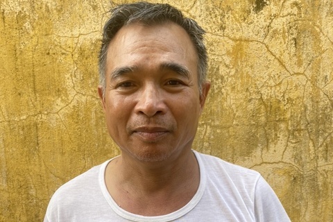 Loi khai cua nguoi dan ong phong hoa muu sat con trai hinh anh