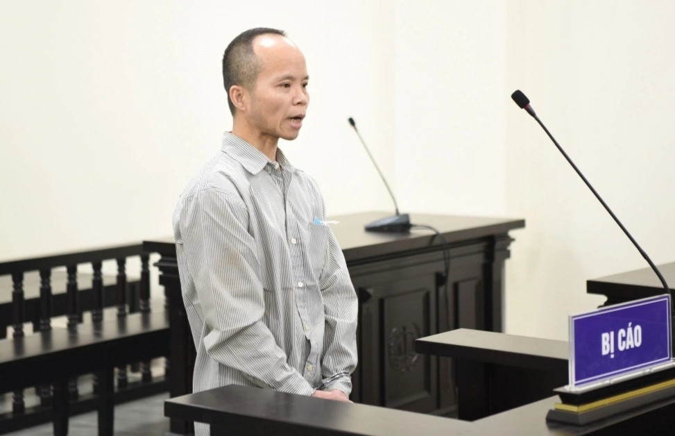 Danh tinh dich chan thuong so nao, nguoi dan ong linh an 10 nam tu hinh anh