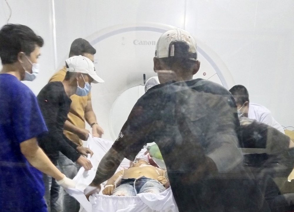 Danh tinh 2 nhom no sung khien nhieu nguoi thuong vong o Phu Quoc hinh anh