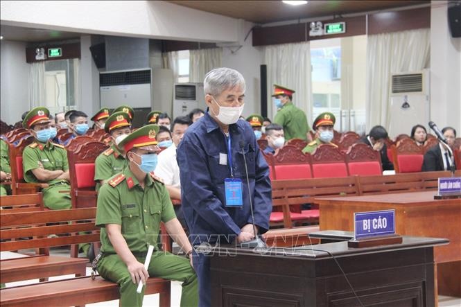 Vu buon lau xang dau o Dong Nai: Doi tuong cam dau tu lam gia giay to hinh anh