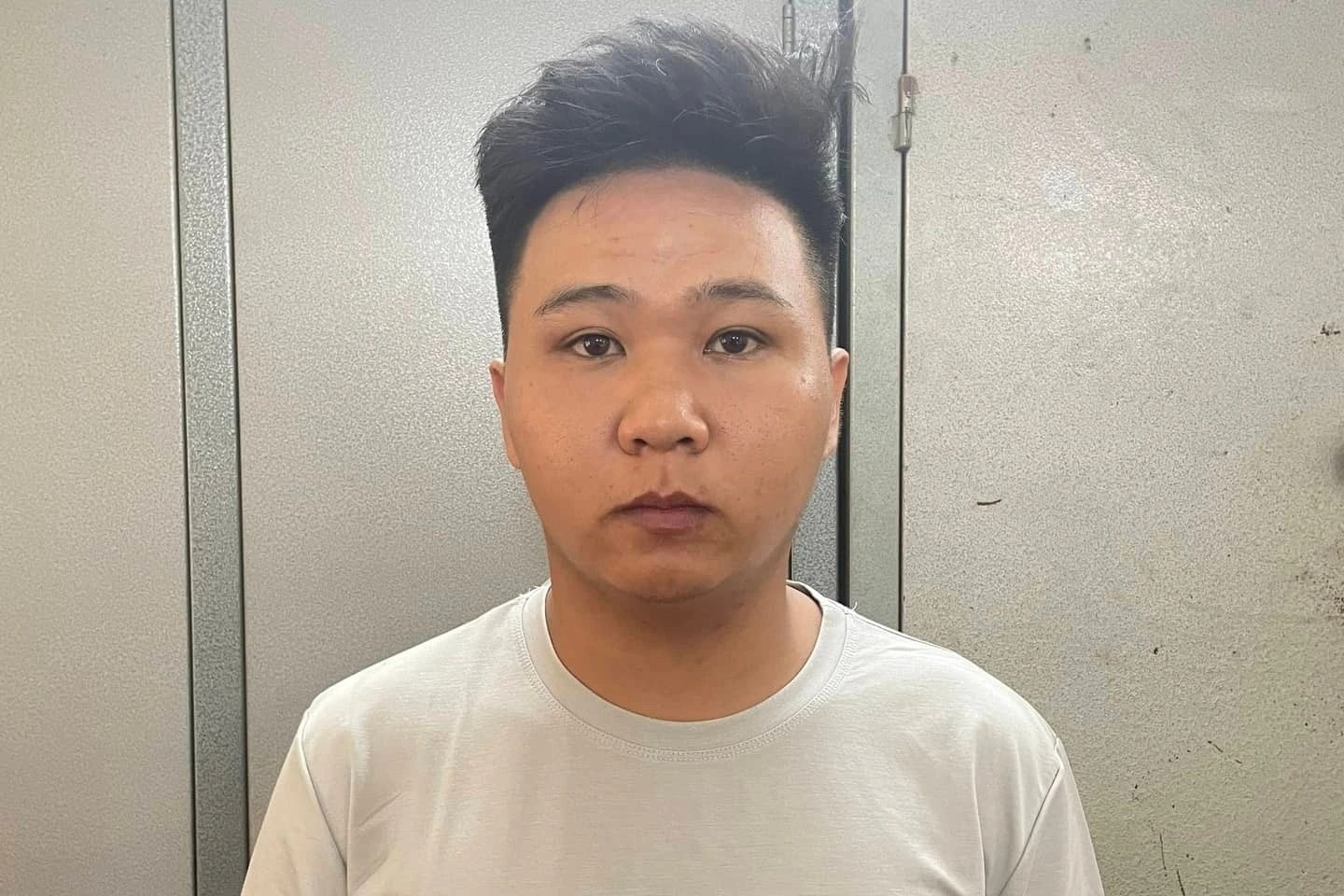 Loi khai nghi pham dam guc 2 nguoi o tiem cat toc hinh anh