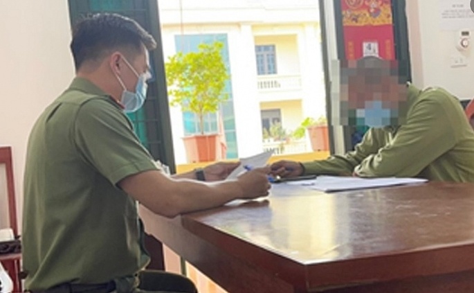 Xu phat nguoi dang tin xuyen tac 'co giao mam non bi to ngoai tinh' hinh anh