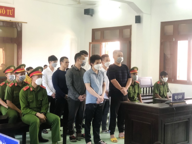 vu khi quan dung anh 2