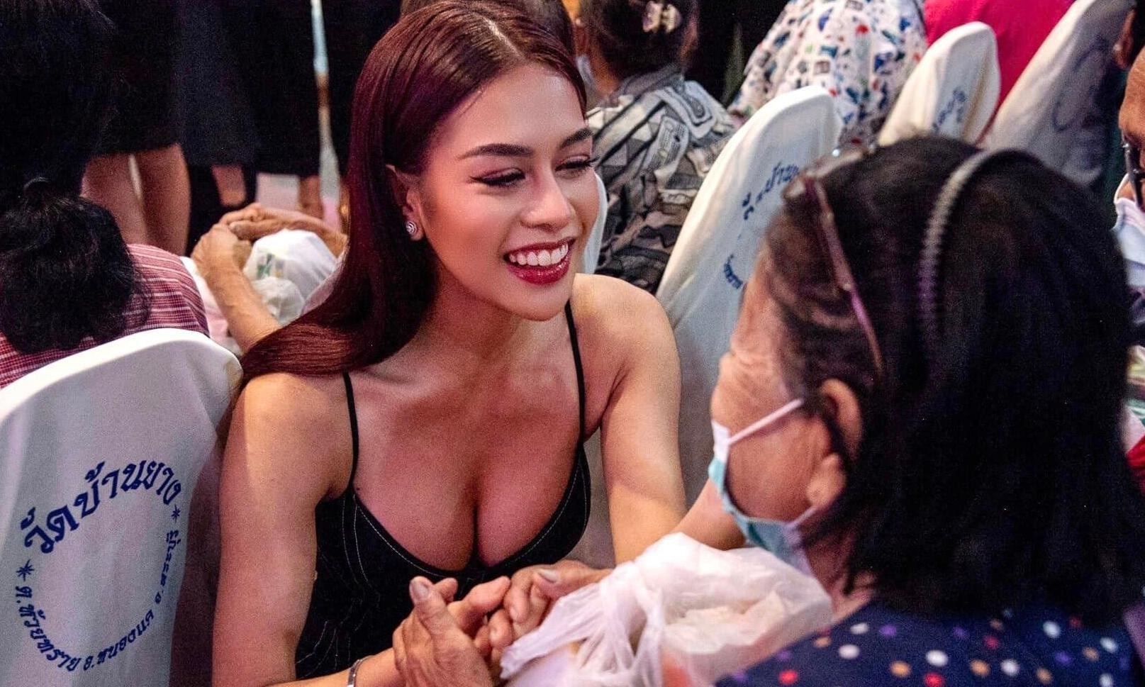 Hoa hau Hoa binh anh 7