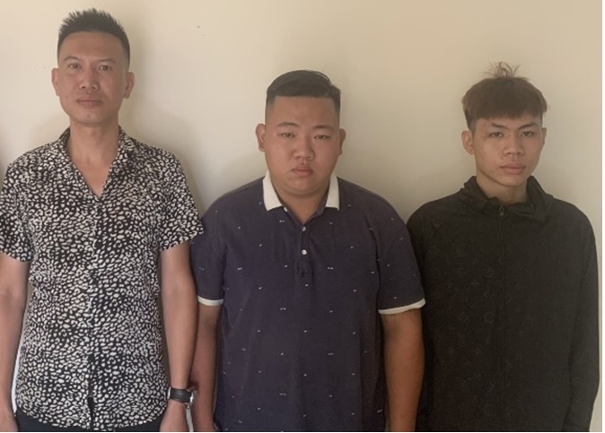 quan lau Tung ban anh 1