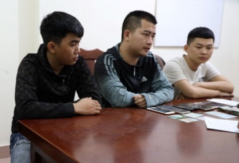 Tam giu nhom thanh nien cho 40 nguoi vay lai nang hinh anh