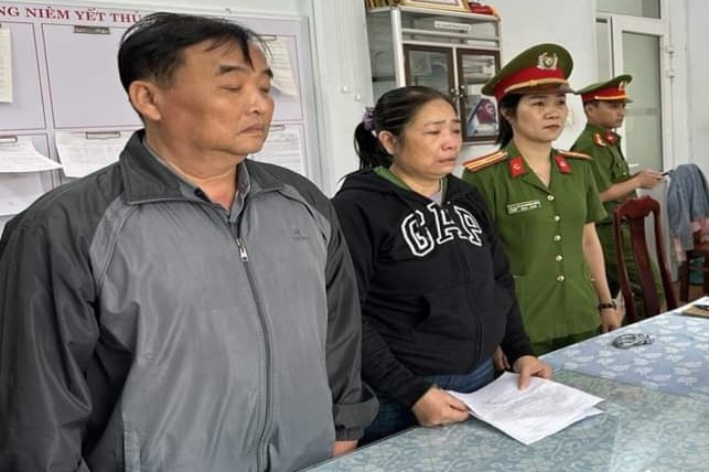 Bat tam giam 2 vo chong lua dao chiem doat hang tram ty dong hinh anh
