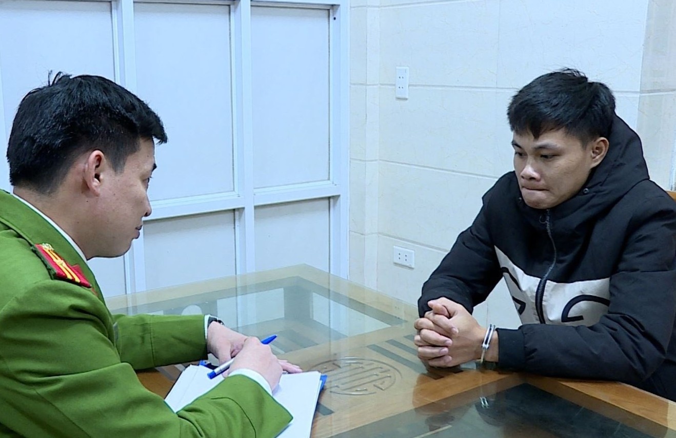 Mua ung dung de quan ly hon 40 ty dong cho vay lai nang hinh anh