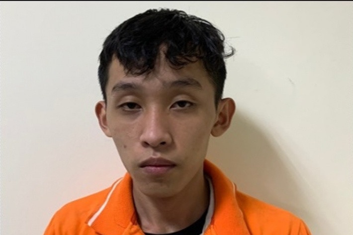 Tron trong nha ve sinh nu de rinh rap trom cap tai san hinh anh