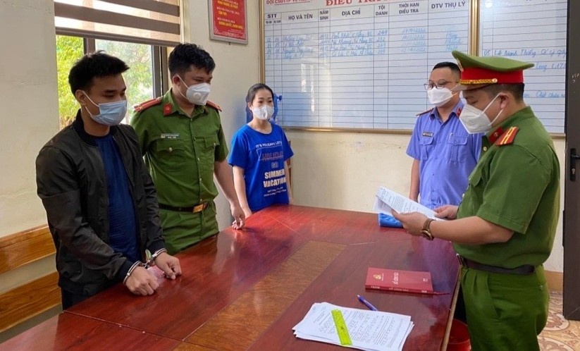 Cat 'cua quy' chong, vo bi phat 33 thang tu treo hinh anh