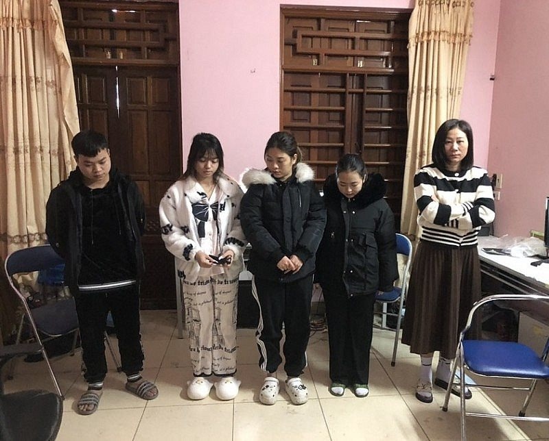 Vợ chồng lừa đảo ảnh 1 Vo chong lua dao anh 1