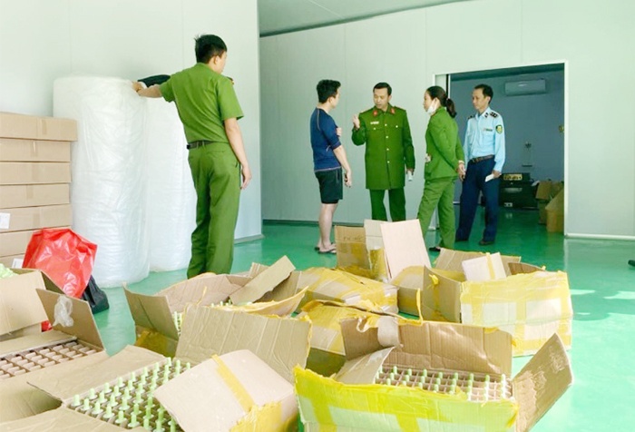 Mua hoa chat tren mang ve 'nhao tron' thanh my pham hinh anh