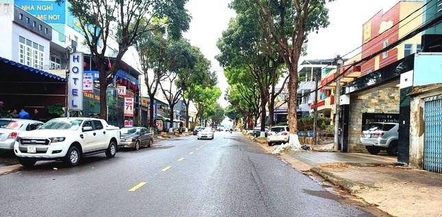 Giam doc cong ty tu nhan trinh bao bi chan xe, cuop 4,9 ty dong hinh anh