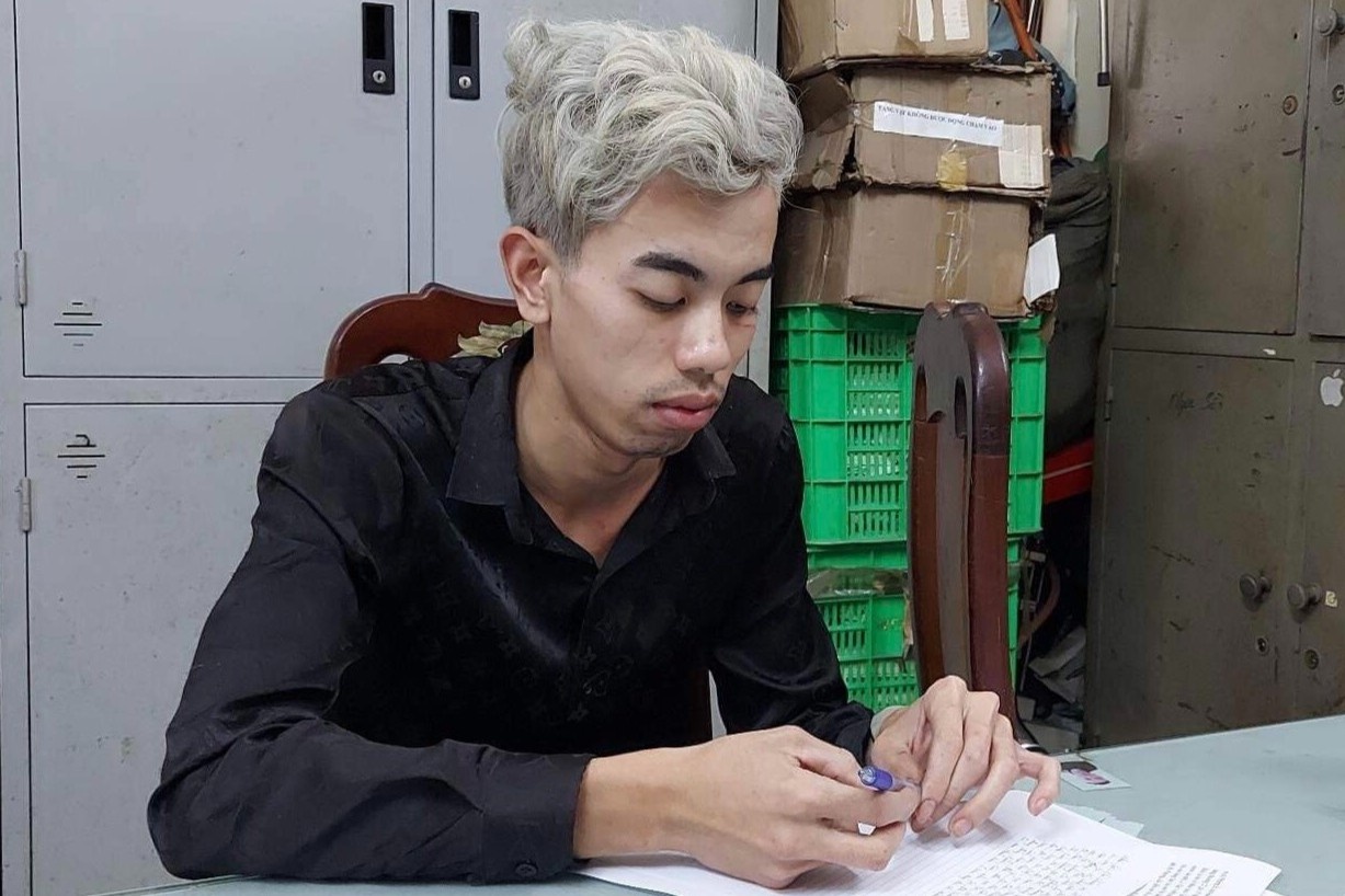 Sat hai ban gai cu anh 1