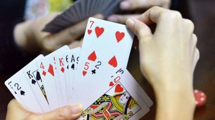 Bat qua tang 4 can bo Chi cuc Du tru Nha nuoc o Thanh Hoa danh bac hinh anh