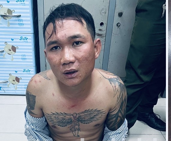 Cướp dây chuyền vàng ảnh 1 Cuop day chuyen vang anh 1