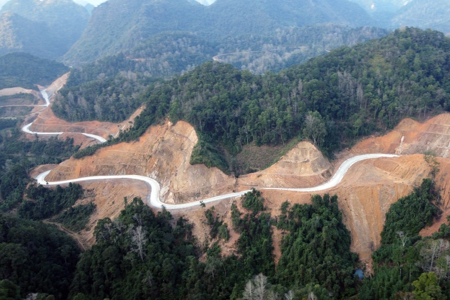 Dieu tra vu pha rung de lam duong o Cao Bang hinh anh