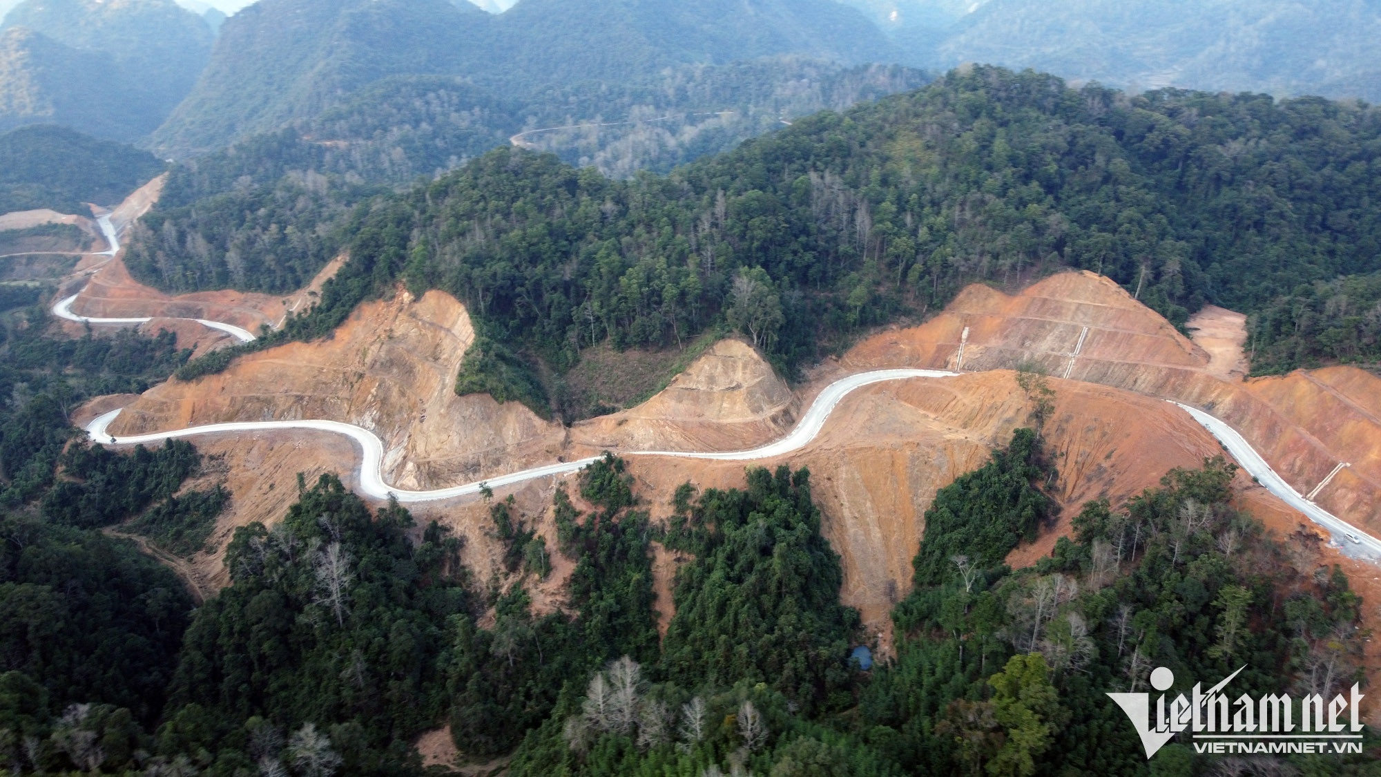 Pha rung lam duong anh 1