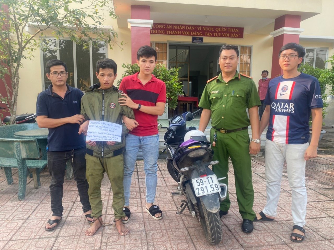 Hiep dam co gai anh 1