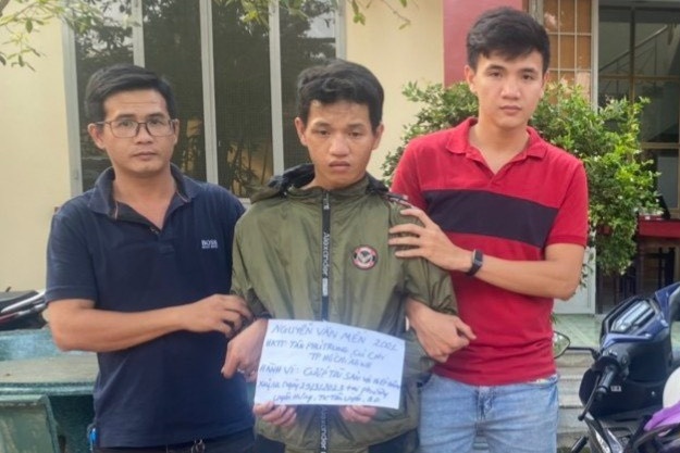 Nghi pham hiep dam co gai o phong tro, tung co tien an hinh anh