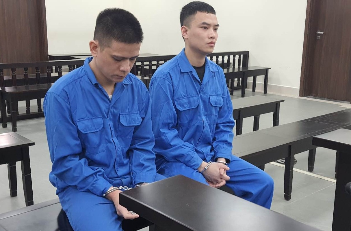 Danh ghen tren pho anh 2