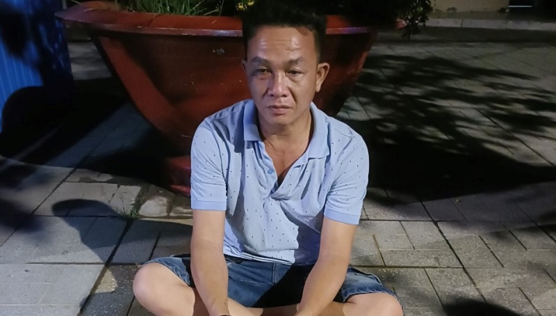 Khong che tai xe oto khi dem thuoc lac, ma tuy di tieu thu hinh anh