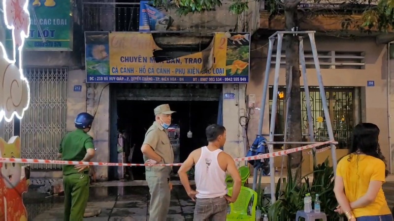 Ghen tuong mang xang di dot nha nguoi yeu hinh anh