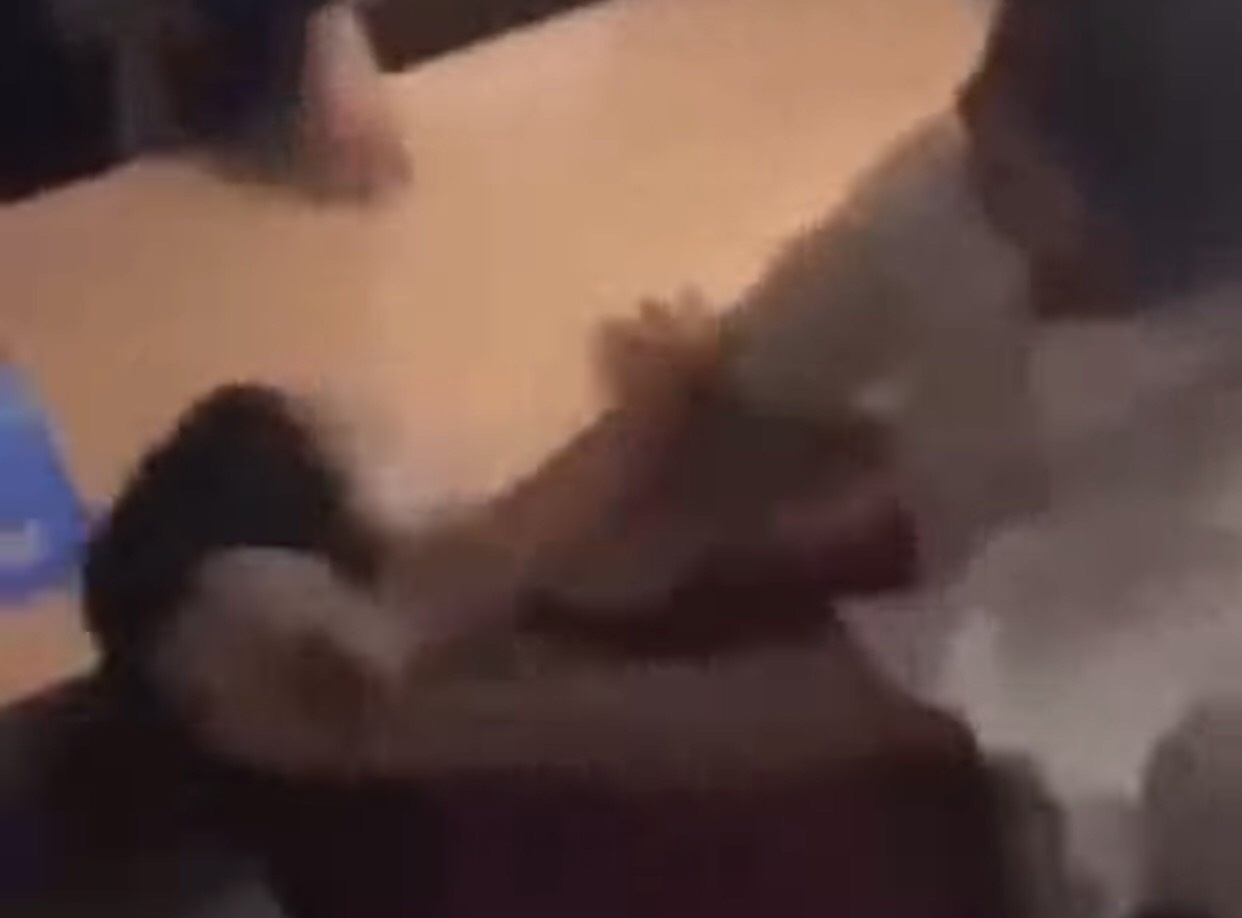 Xac minh vu hoc sinh lop 8 o Ha Noi bi danh hoi dong hinh anh