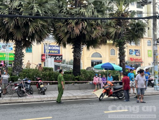 Tu vong ben duong anh 1