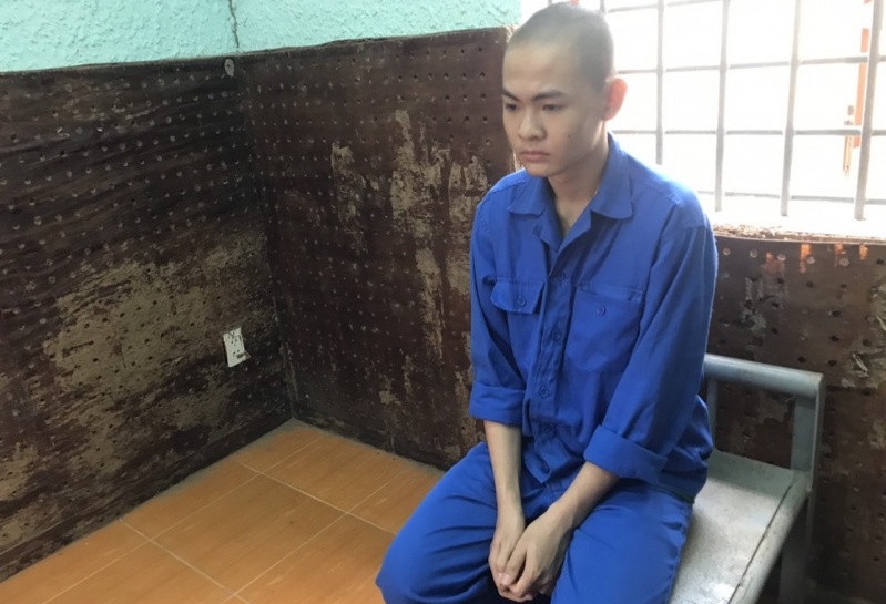 Bat giam nguoi sat hai ban dong tinh, cuop tai san hinh anh