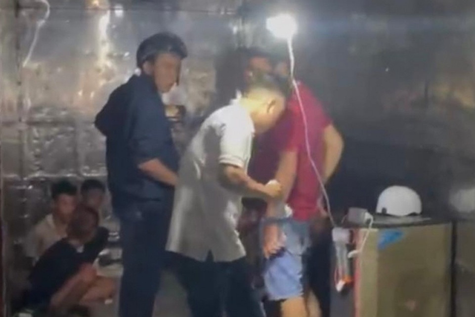Nhom cuop tai san o Binh Duong bi bat giu khi dang an mung hinh anh