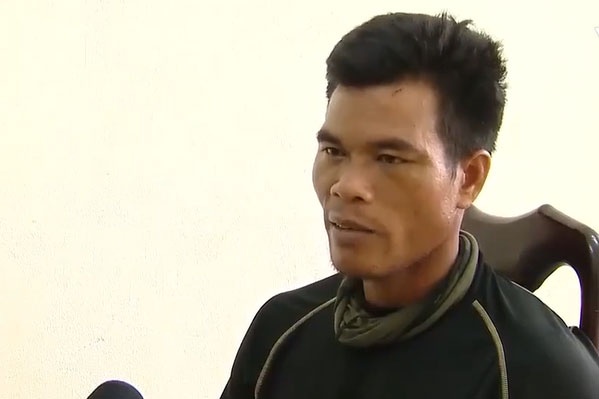 Vu tan cong UBND xa o Dak Lak: Thu doan cua nhom nguoi cam dau hinh anh