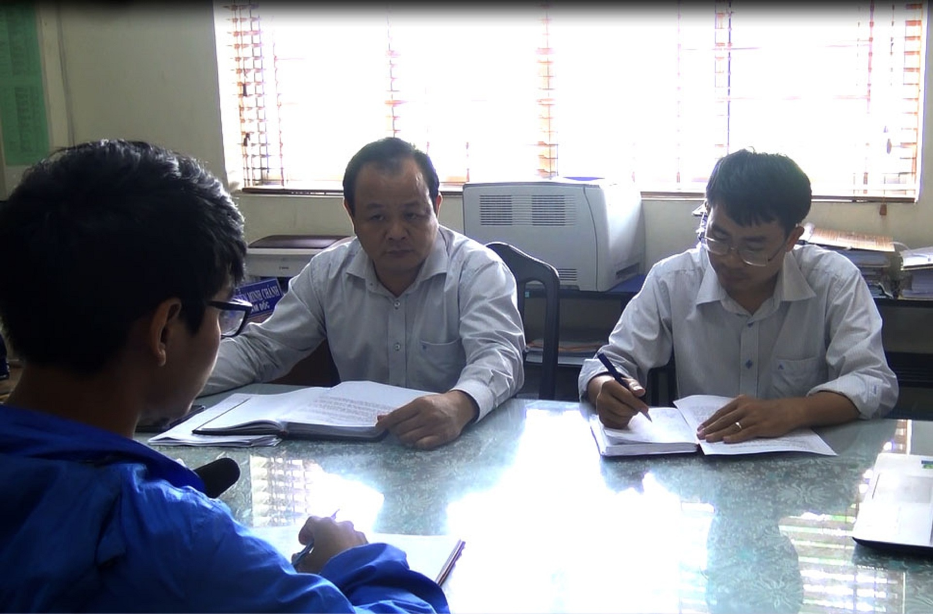 Bãi rác tạm Hiệp Thành, 18 năm ô nhiễm, 380 tấn rác, bốc mùi ảnh 3 Bai rac tam Hiep Thanh, 18 nam o nhiem, 380 tan rac, boc mui anh 3