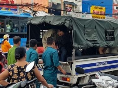 Nhan chung ke vu cong an no sung bat cuop o Sai Gon hinh anh