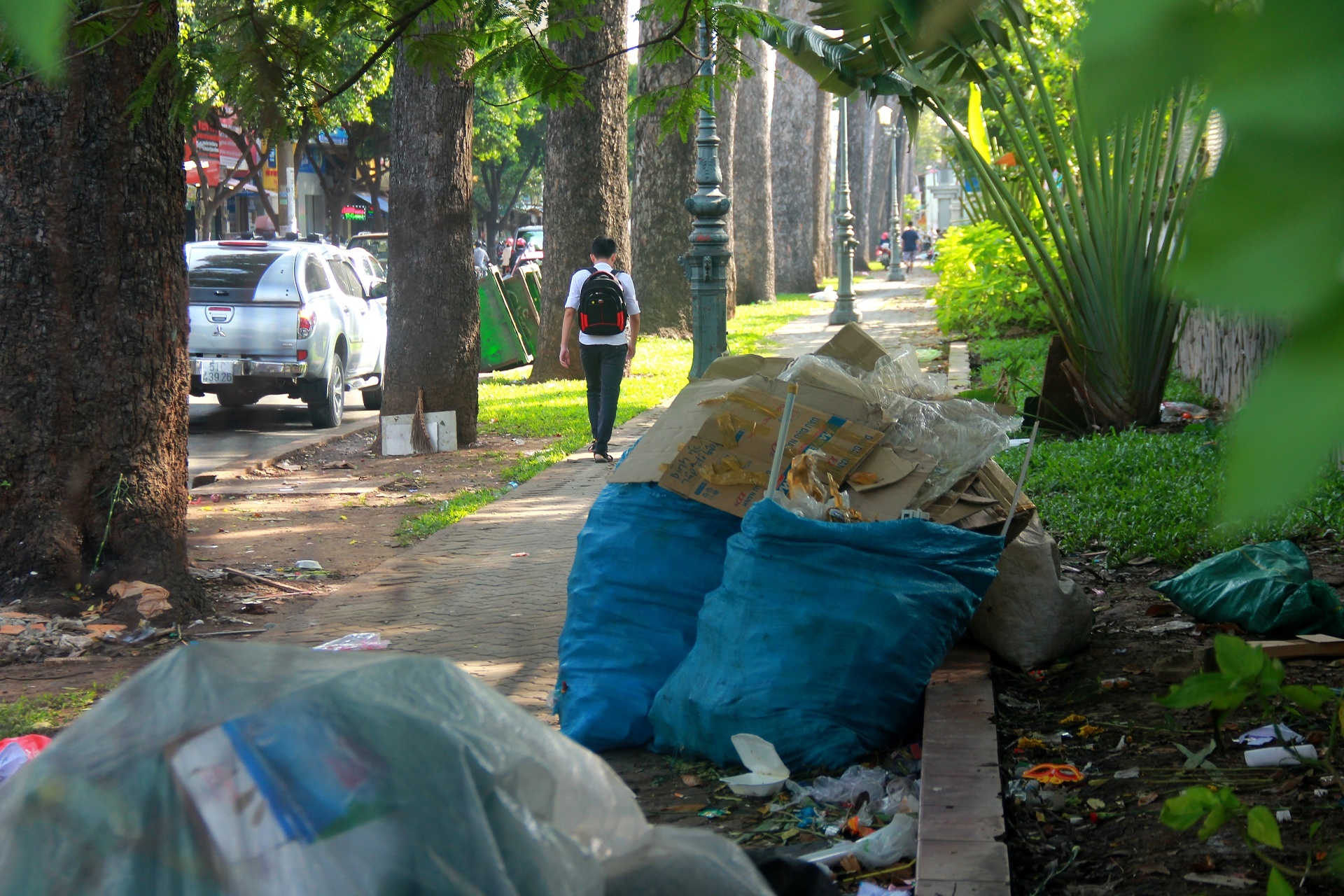 Duong pho bien thanh bai rac,  TP.HCM anh 9