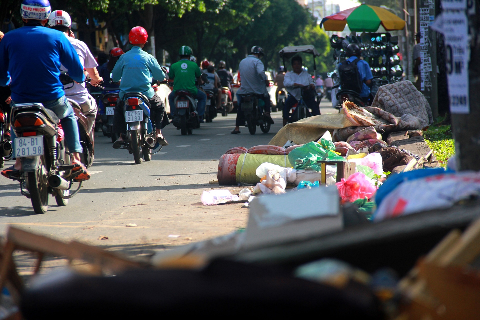 Nguoi Sai Gon than rac ngap duong nhung van xa rac hinh anh