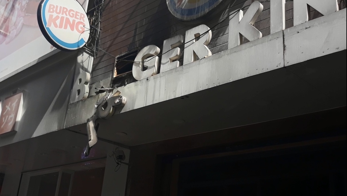 Chay quan an o pho Tay - Bui Vien hinh anh