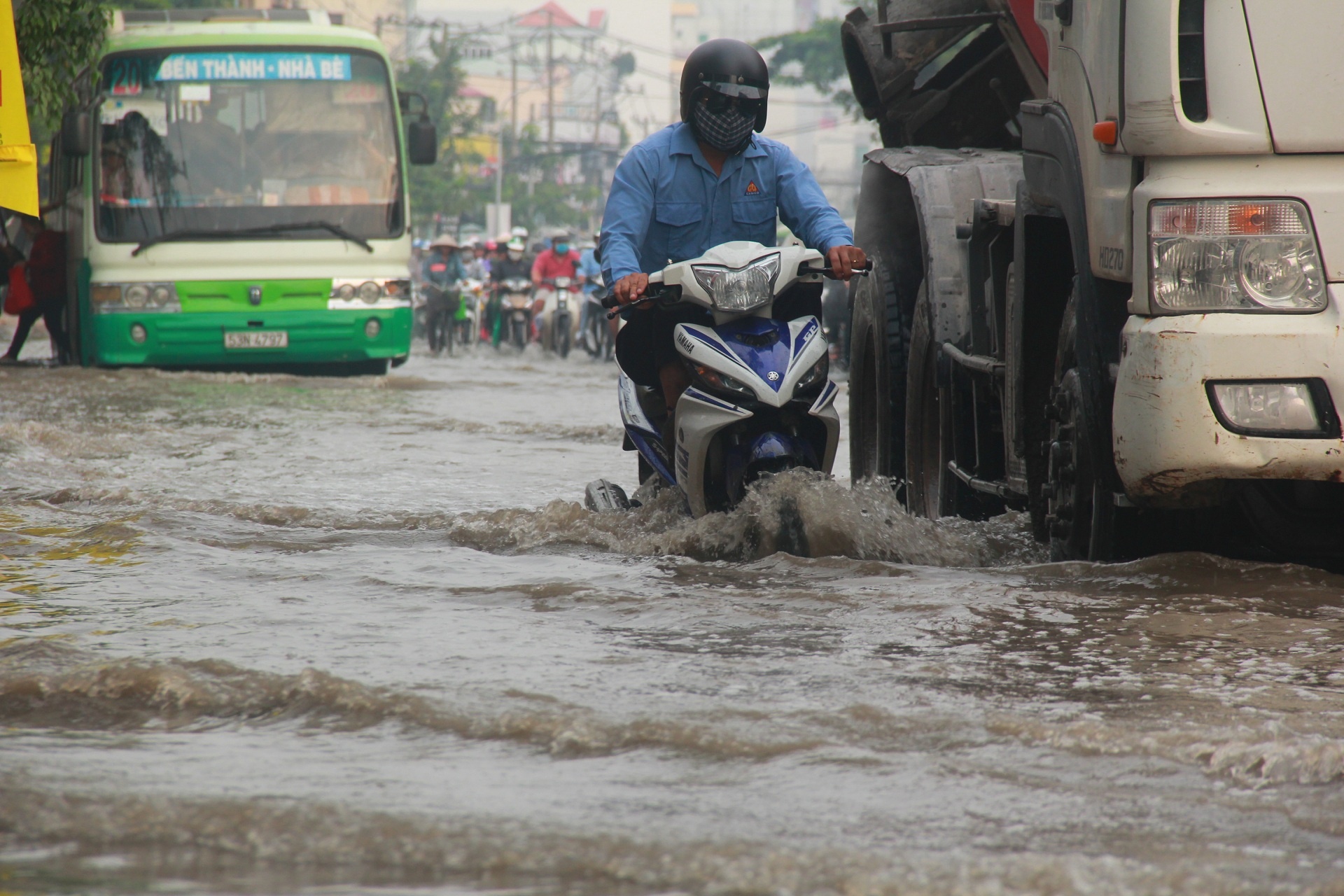 Sai Gon ngap dau tuan anh 3