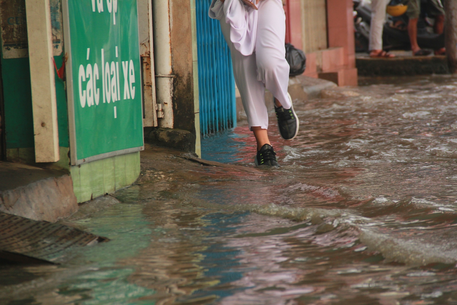 Sai Gon ngap dau tuan anh 7