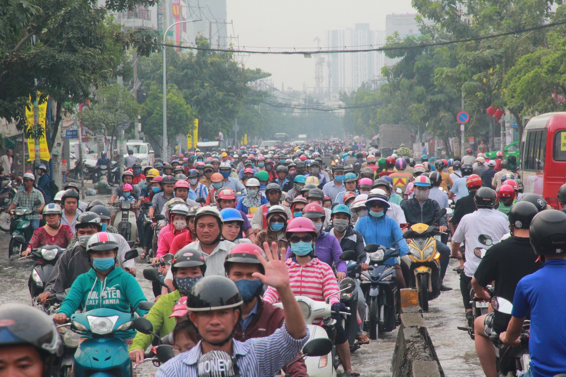 Sai Gon ngap dau tuan anh 12