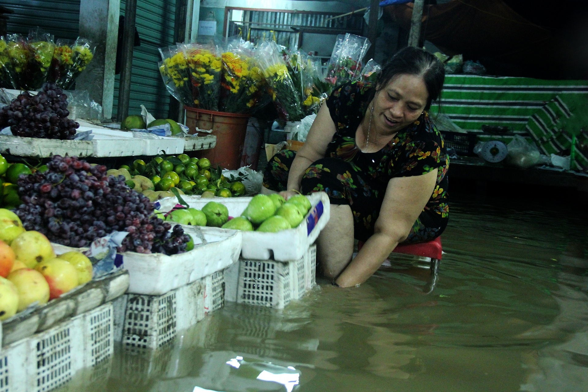 Kho nhu tieu thuong Sai Gon 'chay' trieu cuong tu 3h sang hinh anh