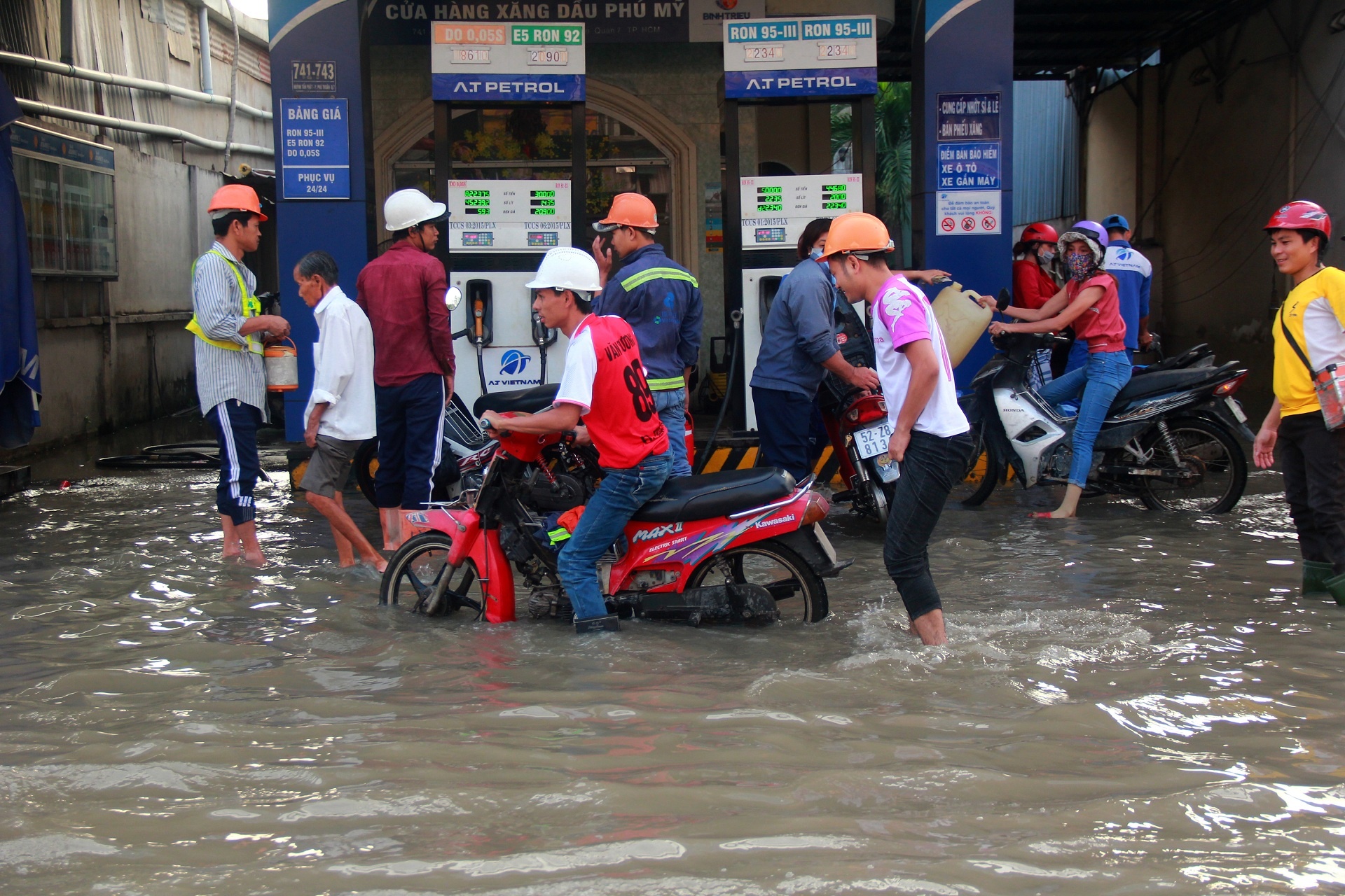 Triều cường lên ảnh 6 Trieu cuong len anh 6