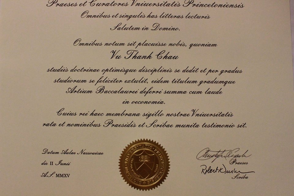 Bằng tốt nghiệp hạng ưu của Châu Thanh Vũ